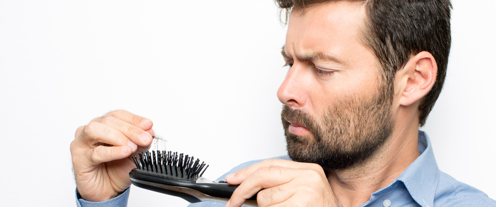 Quelles sont les causes de la chute des cheveux ? Comment prévenir la chute des cheveux ?